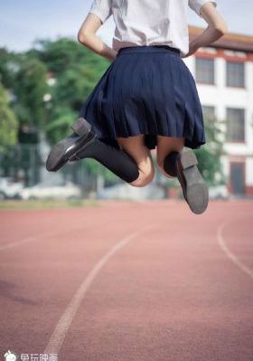 手伸进奶罩疯狂揉搓奶头网站_快播看片手机免费观看完整