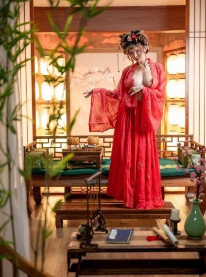 国产性感美女在线观看一区_超清免费未删减版在线观看