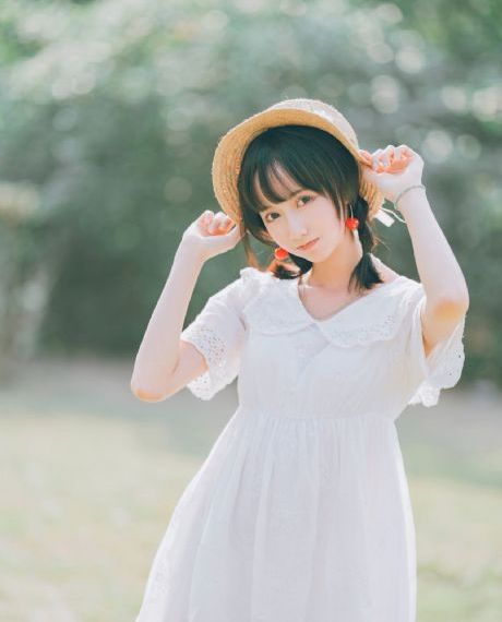 欧美裸体自拍一级毛_人人影视正片免费观看